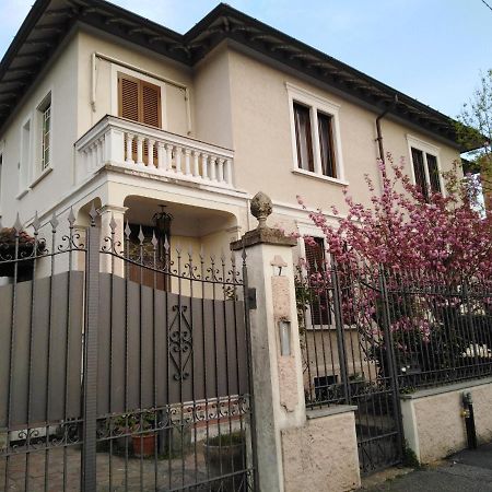 Re Monza Appartamenti In Villa Comodi Per Milano Buitenkant foto