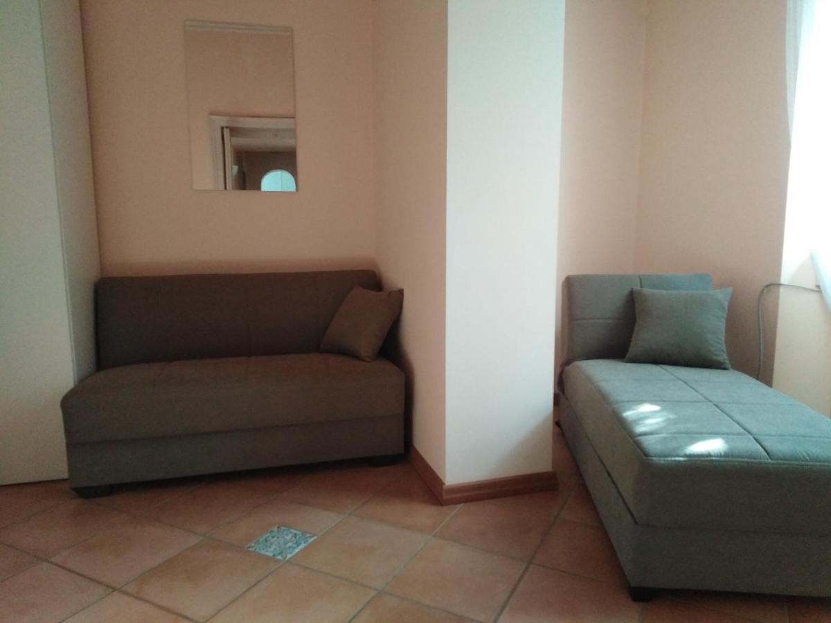 Re Monza Appartamenti In Villa Comodi Per Milano Buitenkant foto